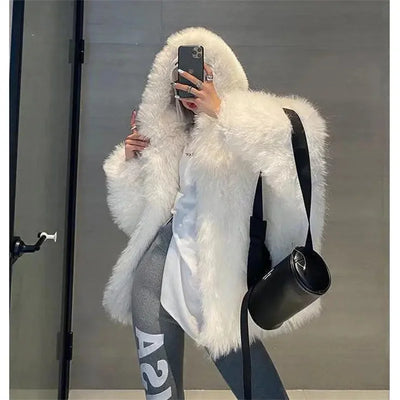 Women Outerwear 2024 Winter Internet Celebrity Explosion Street Lazy Style Environmentally Friendly fox fur Imitation fur Plush